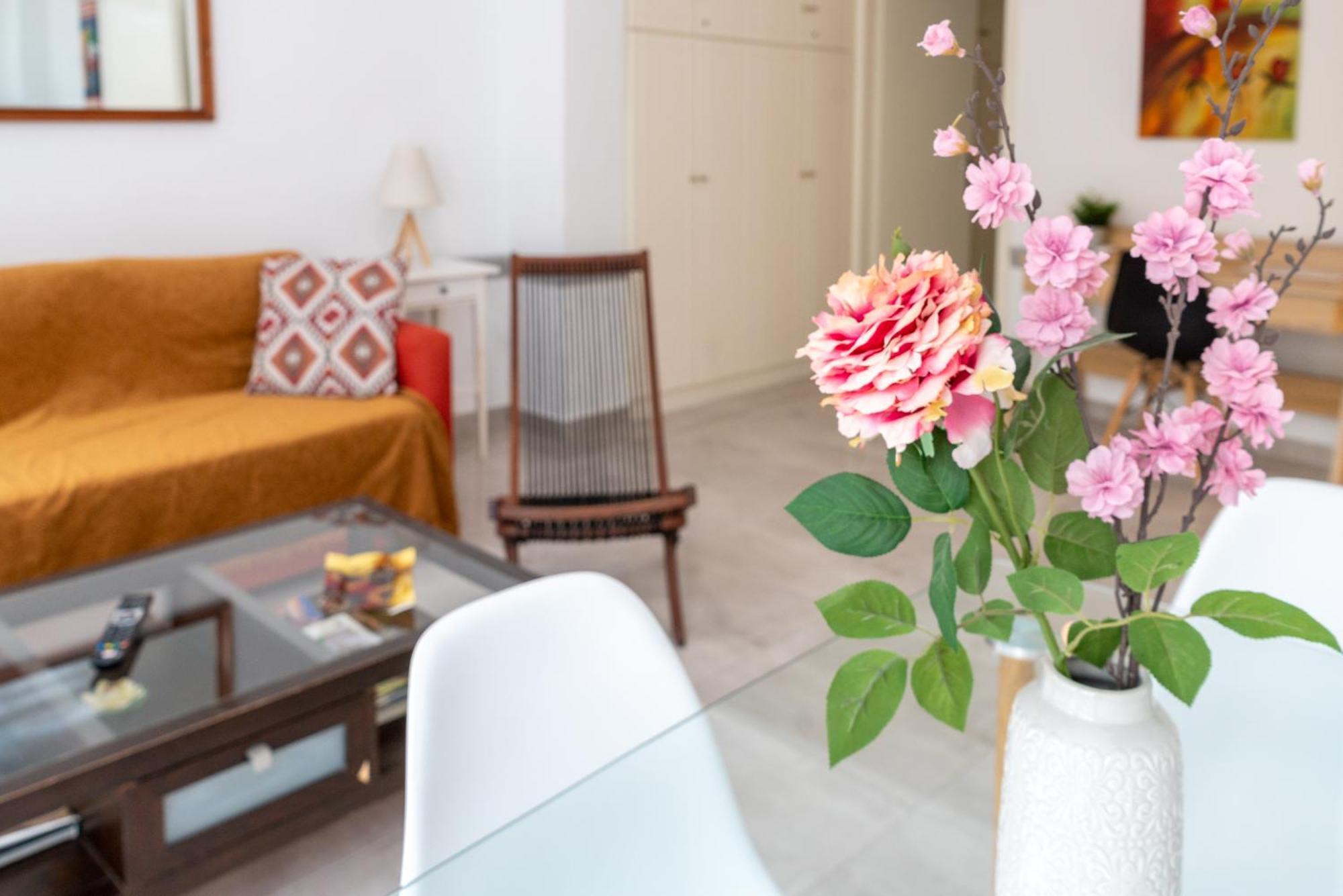 Psiri Gem From In Vivo Apartments- Spacious 1St Floor Apartment With Balcony In Athens' Historic Center Eksteriør bilde